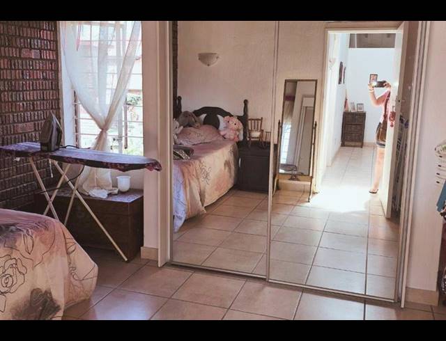 2 BEDROOM TOWNHOUSE FOR SALE IN THE HILL